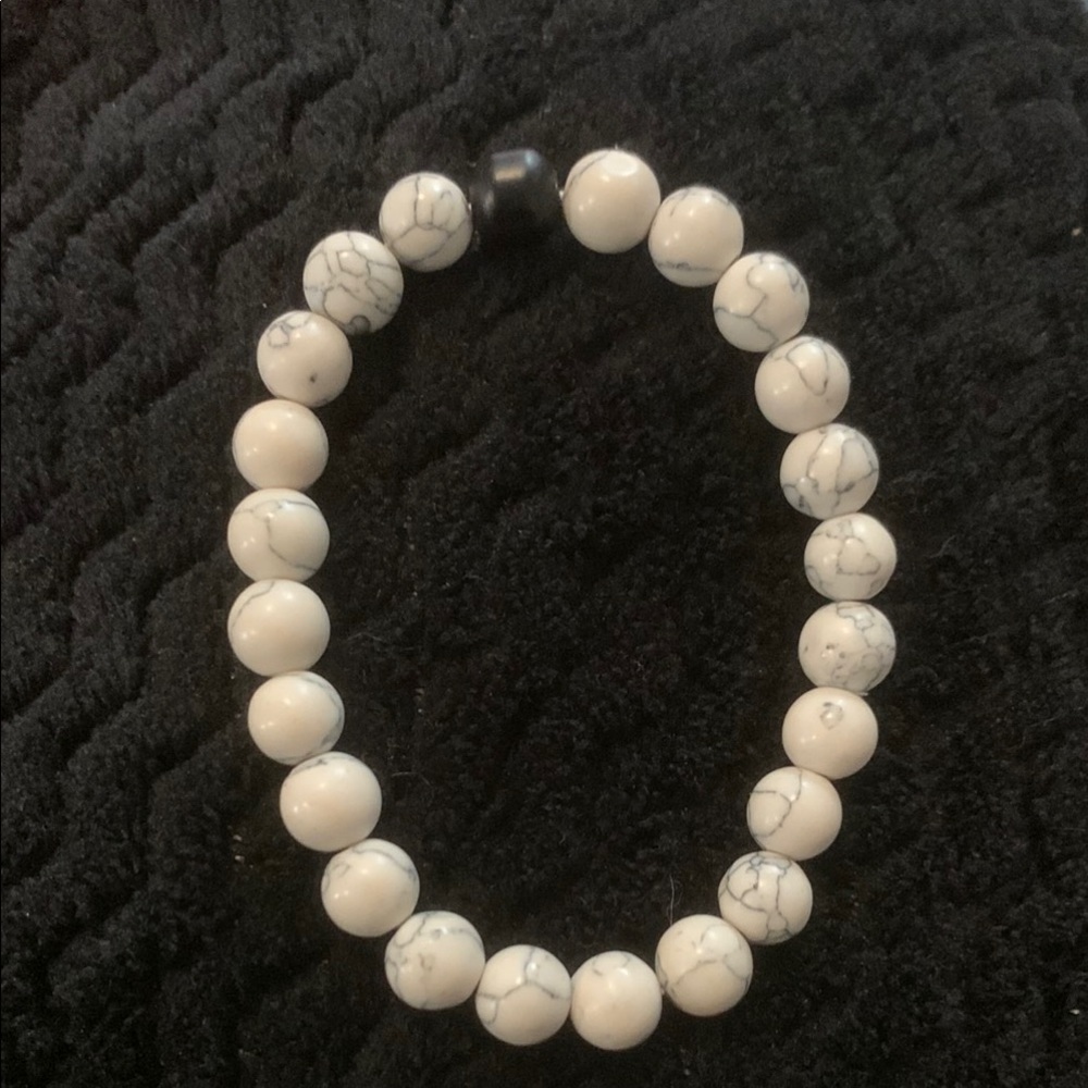 White Howlite Stone Bracelet